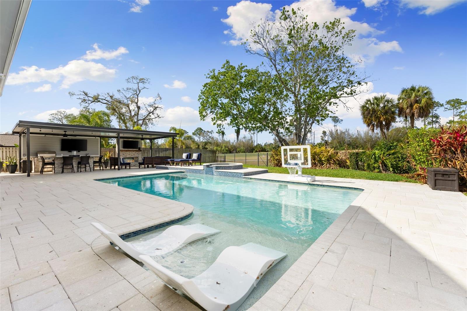 4009 PRIORY CIR, TAMPA, FL, 33618