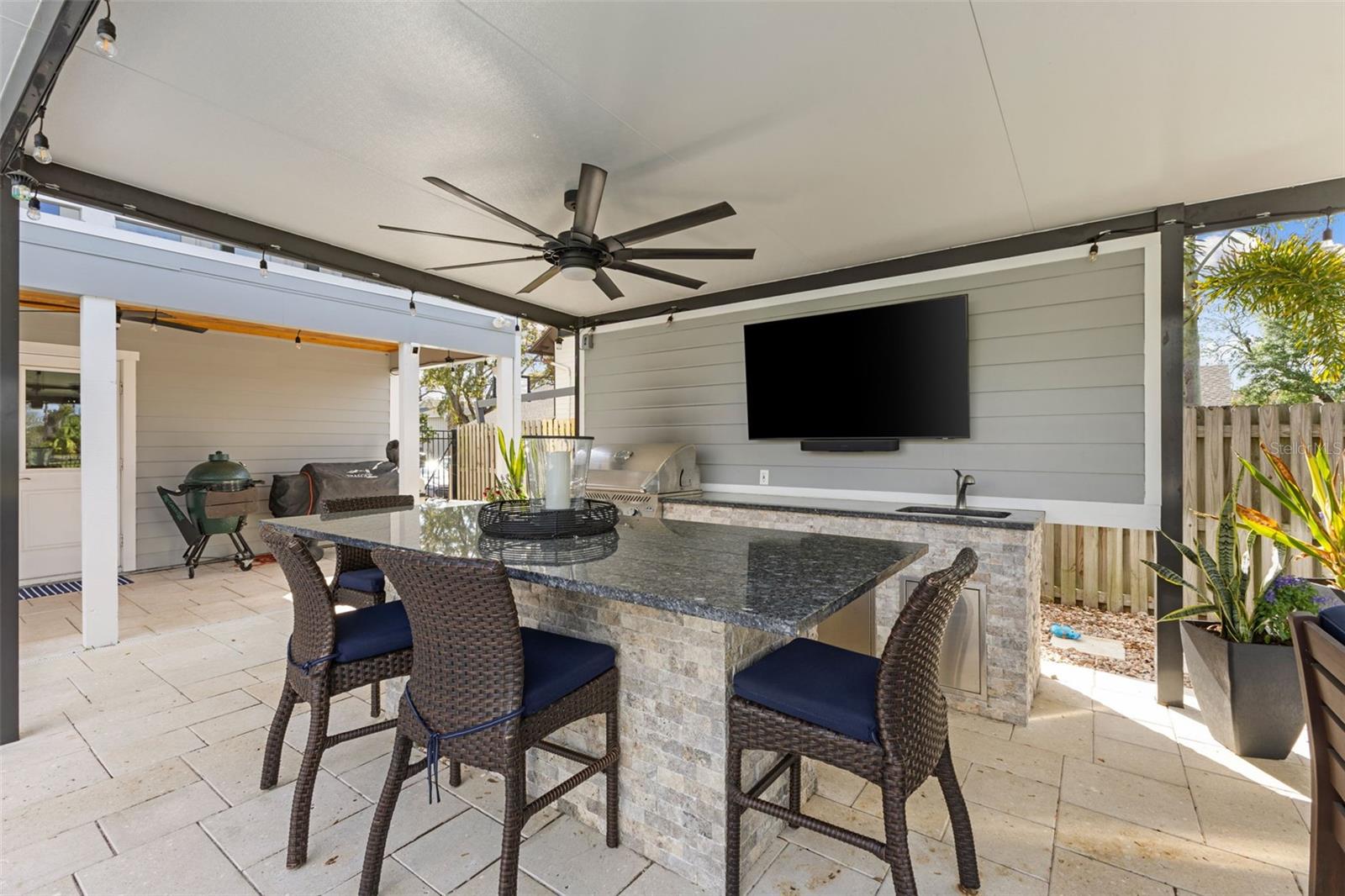 4009 PRIORY CIR, TAMPA, FL, 33618