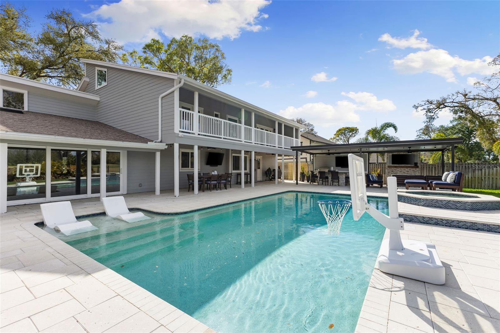 4009 PRIORY CIR, TAMPA, FL, 33618