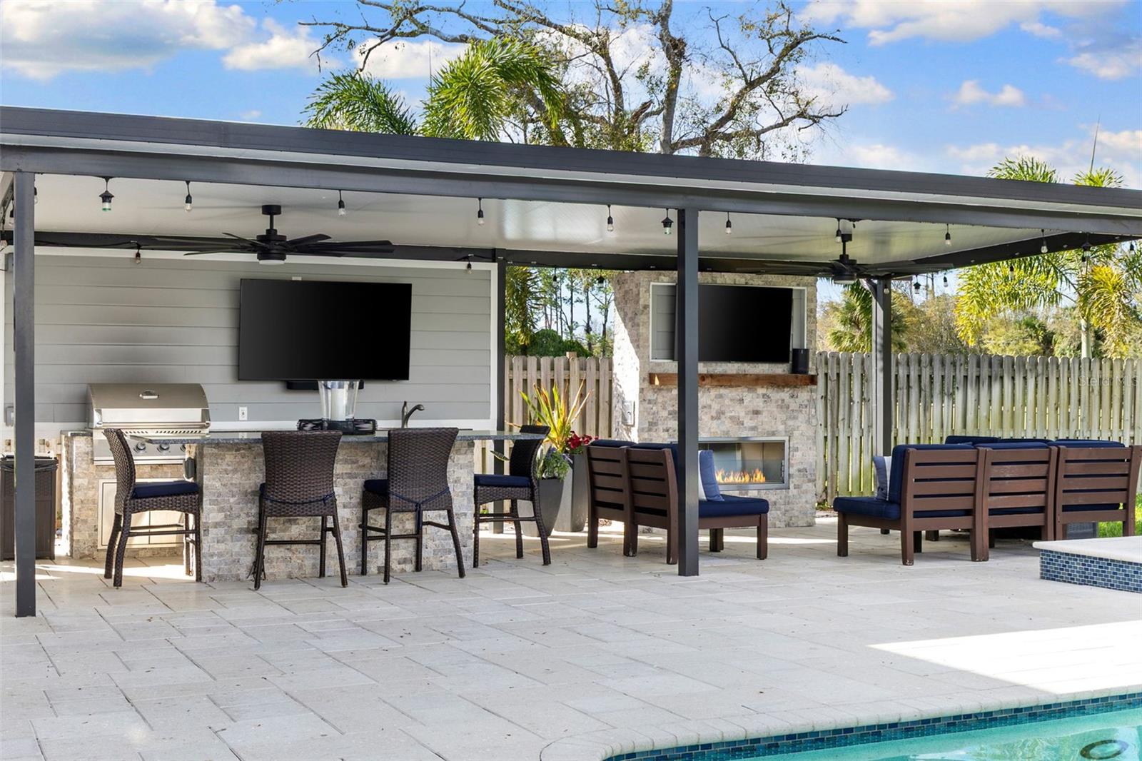 4009 PRIORY CIR, TAMPA, FL, 33618