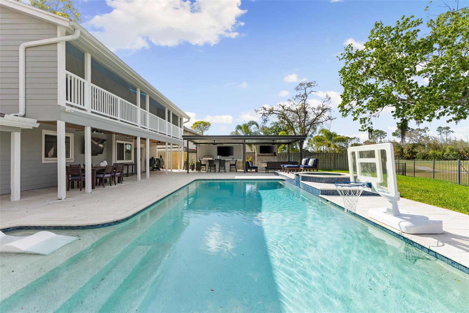 4009 PRIORY CIR, TAMPA, FL, 33618