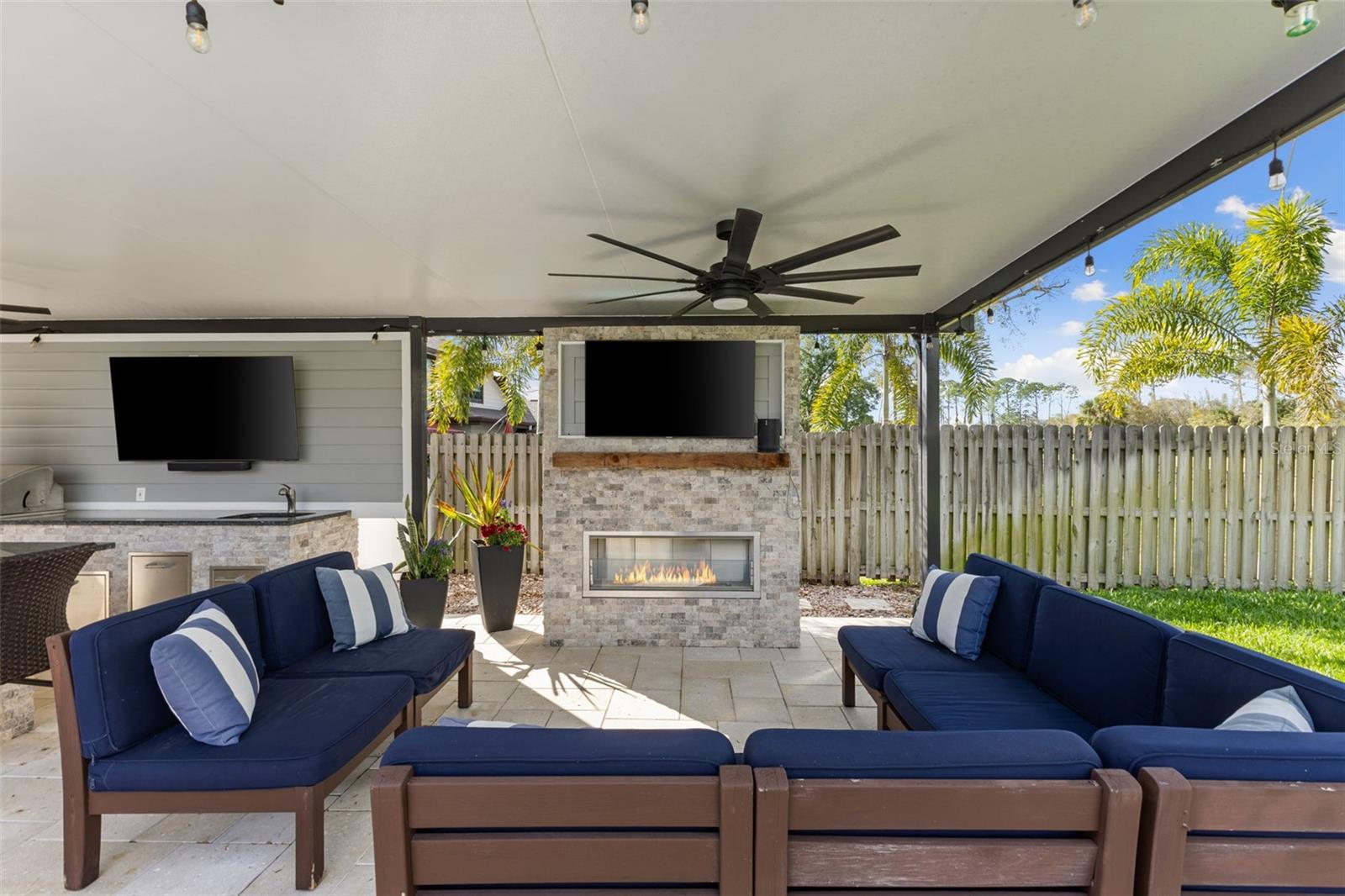 4009 PRIORY CIR, TAMPA, FL, 33618