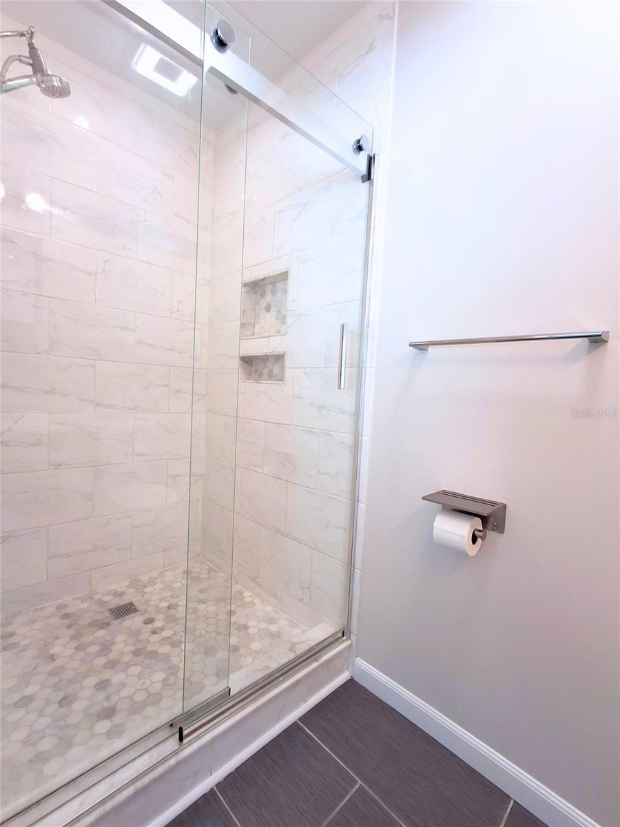 1475 CANTERBURY DR, CLEARWATER, FL, 33756