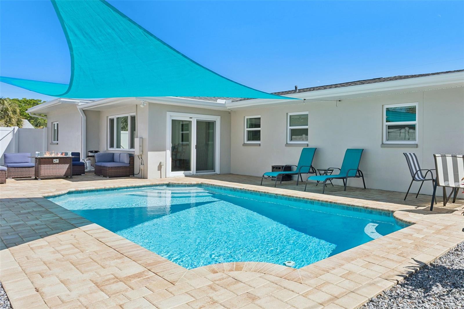 1475 CANTERBURY DR, CLEARWATER, FL, 33756