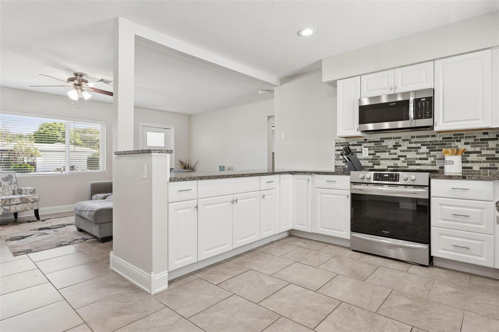 1475 CANTERBURY DR, CLEARWATER, FL, 33756