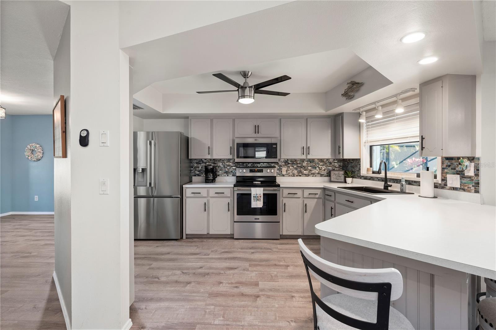 46 BUNKER CT, ROTONDA WEST, FL, 33947