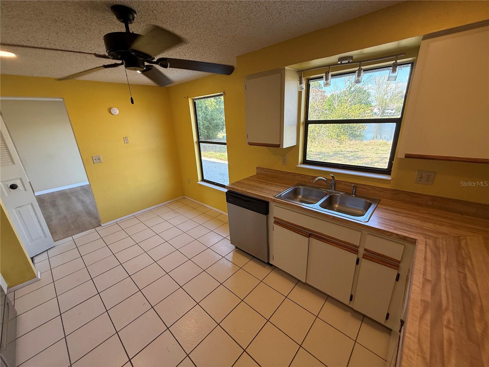 6608 36TH AVENUE DR W, BRADENTON, FL, 34209