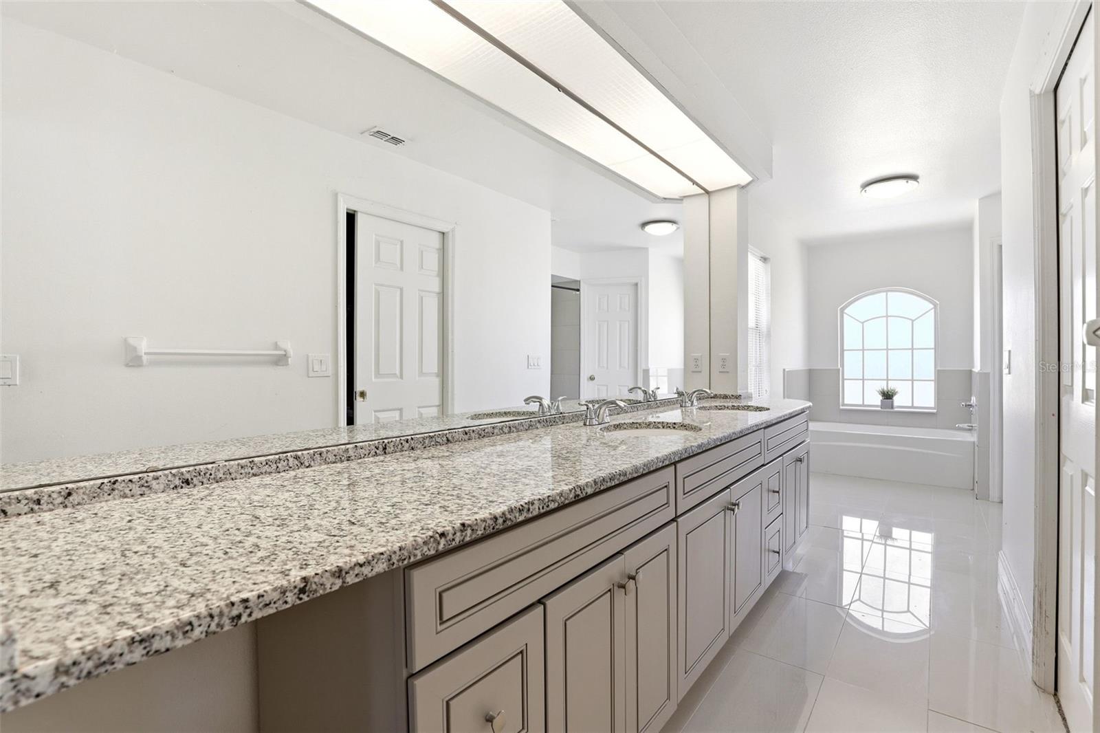 3016 STILLWATER DR, KISSIMMEE, FL, 34743