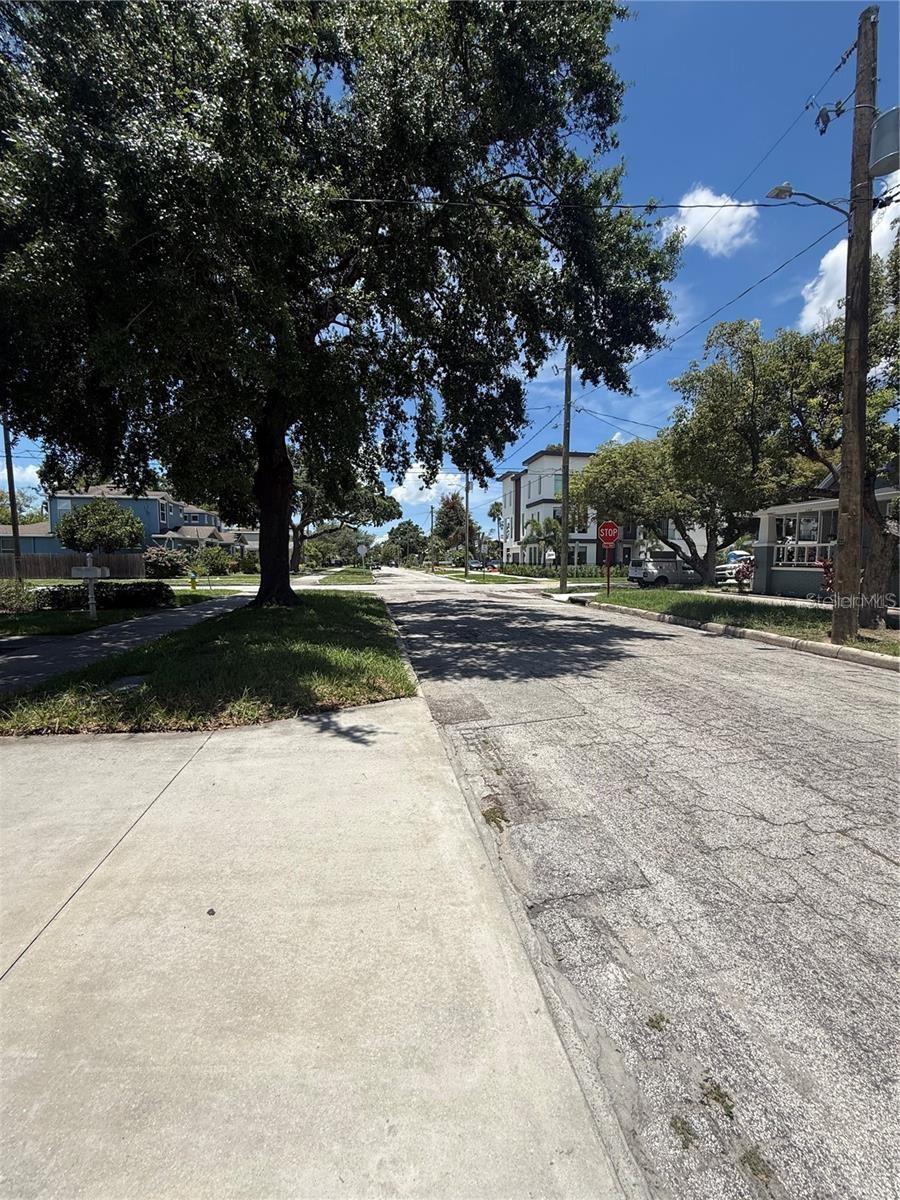 114 W AMELIA AVE, TAMPA, FL, 33602