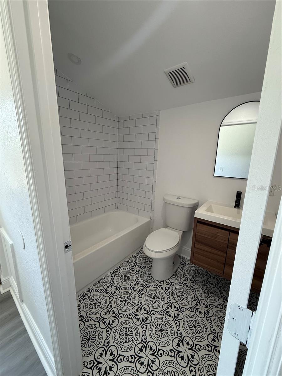 114 W AMELIA AVE, TAMPA, FL, 33602