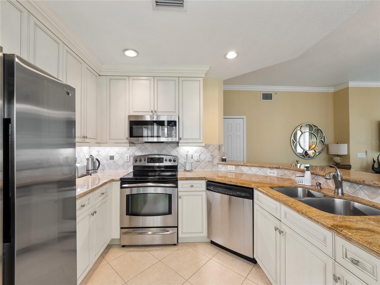7507 MOURNING DOVE CIR #204, REUNION, FL, 34747