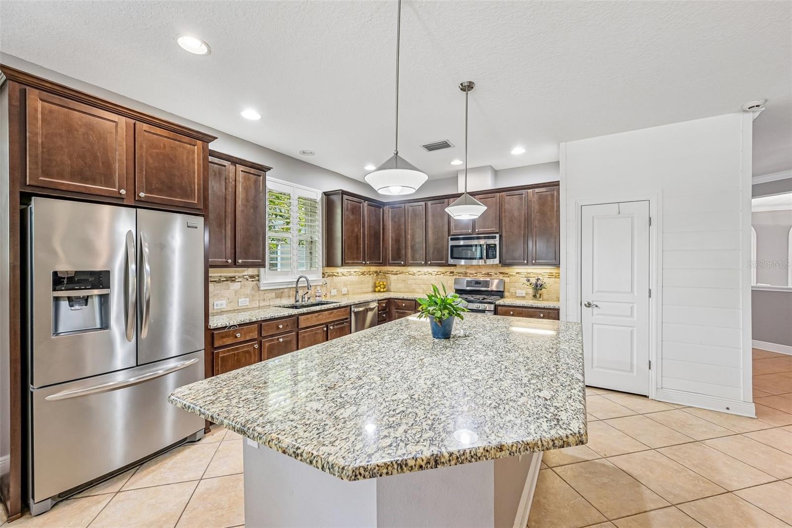 6651 CURRENT DR, APOLLO BEACH, FL, 33572