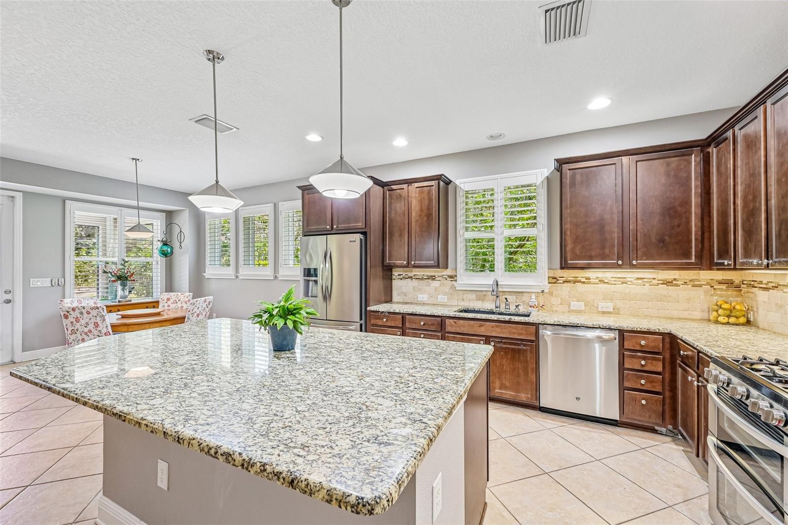 6651 CURRENT DR, APOLLO BEACH, FL, 33572