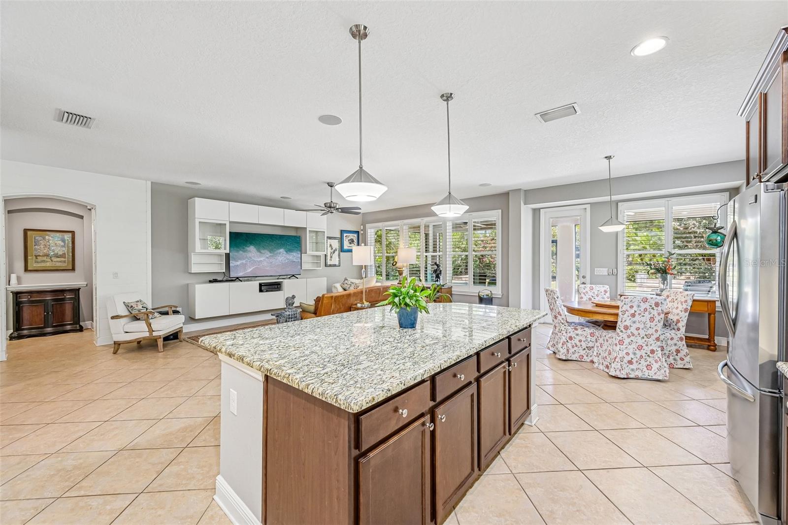 6651 CURRENT DR, APOLLO BEACH, FL, 33572