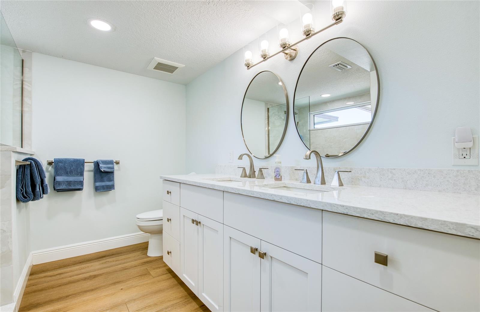 1307 PELICAN CREEK XING #1307, ST PETERSBURG, FL, 33707