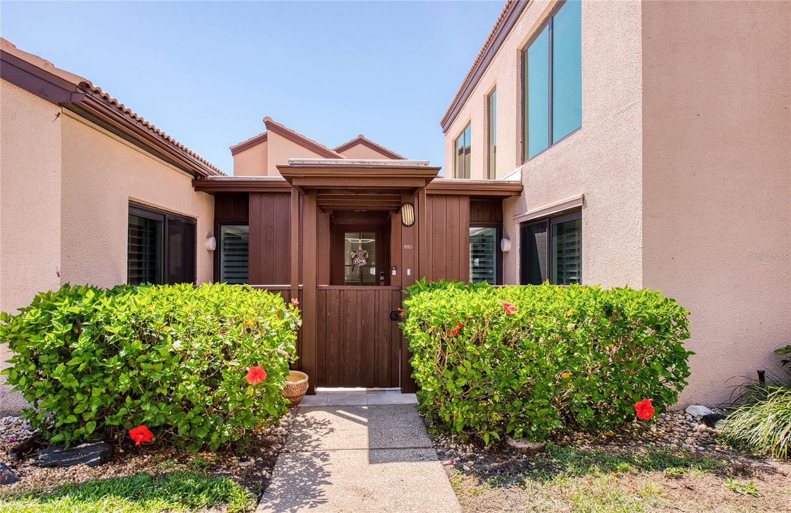 1307 PELICAN CREEK XING #1307, ST PETERSBURG, FL, 33707