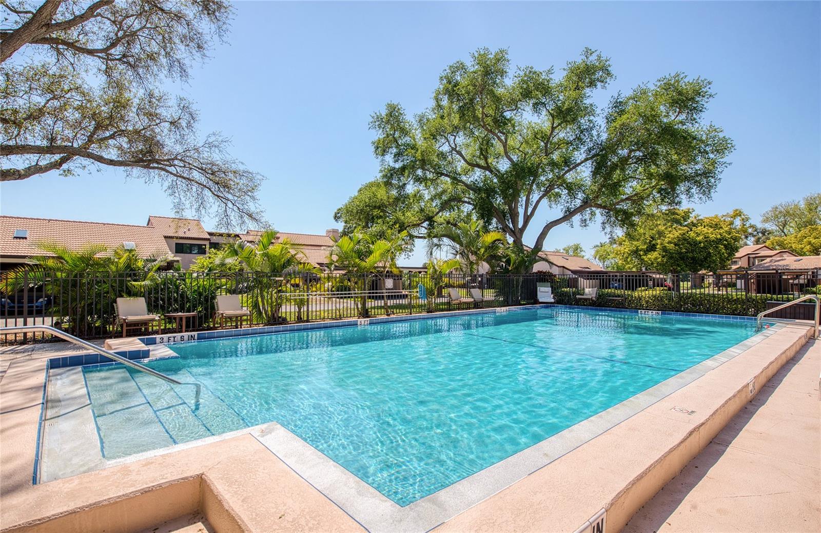 1307 PELICAN CREEK XING #1307, ST PETERSBURG, FL, 33707