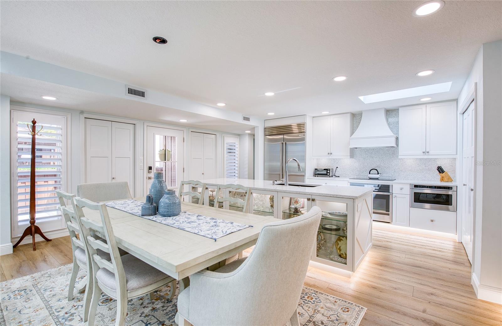 1307 PELICAN CREEK XING #1307, ST PETERSBURG, FL, 33707
