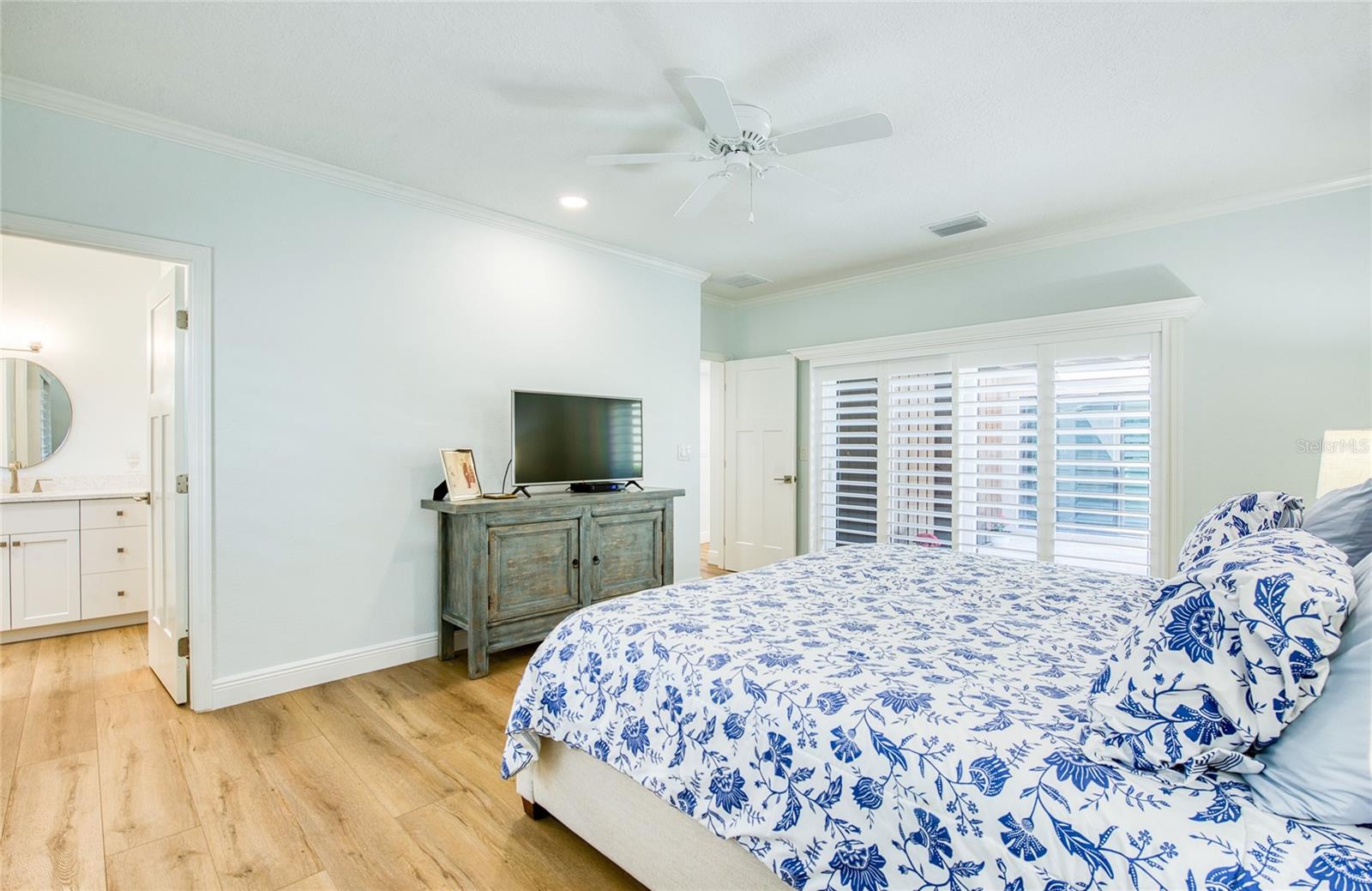 1307 PELICAN CREEK XING #1307, ST PETERSBURG, FL, 33707