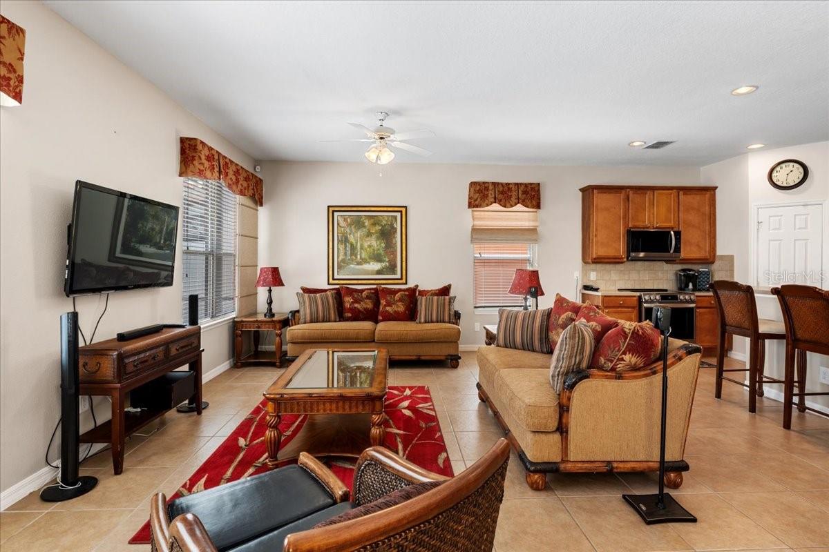 141 ORANGE COSMOS BLVD, DAVENPORT, FL, 33837