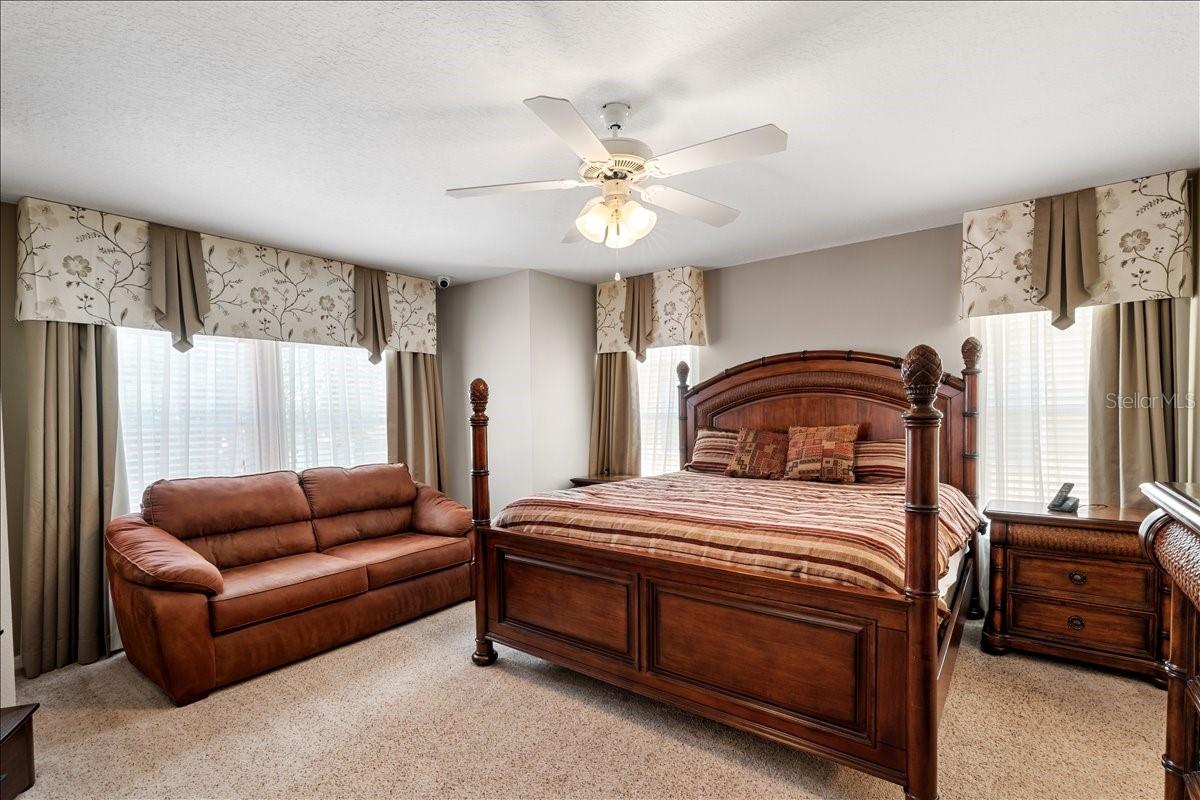 141 ORANGE COSMOS BLVD, DAVENPORT, FL, 33837