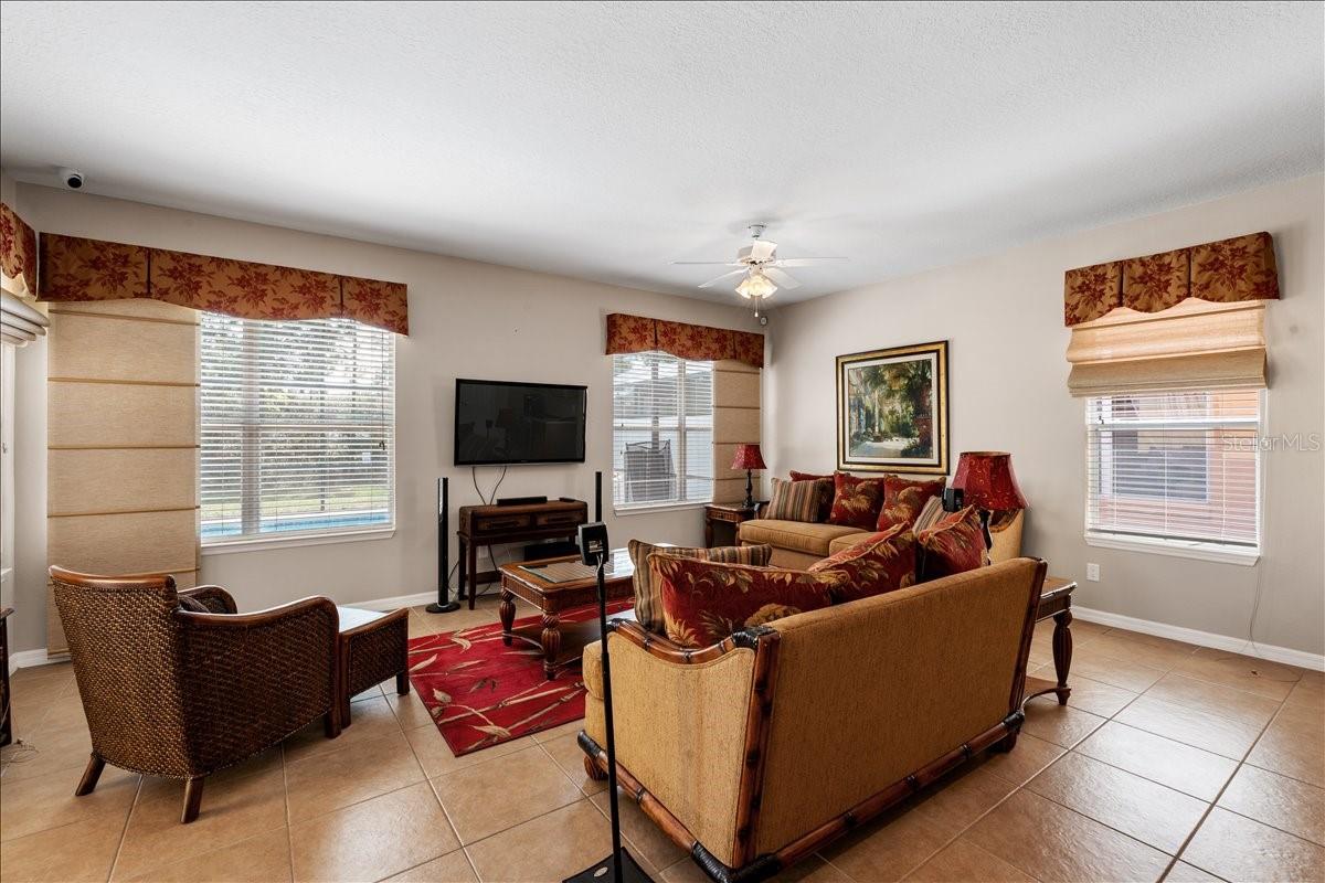 141 ORANGE COSMOS BLVD, DAVENPORT, FL, 33837