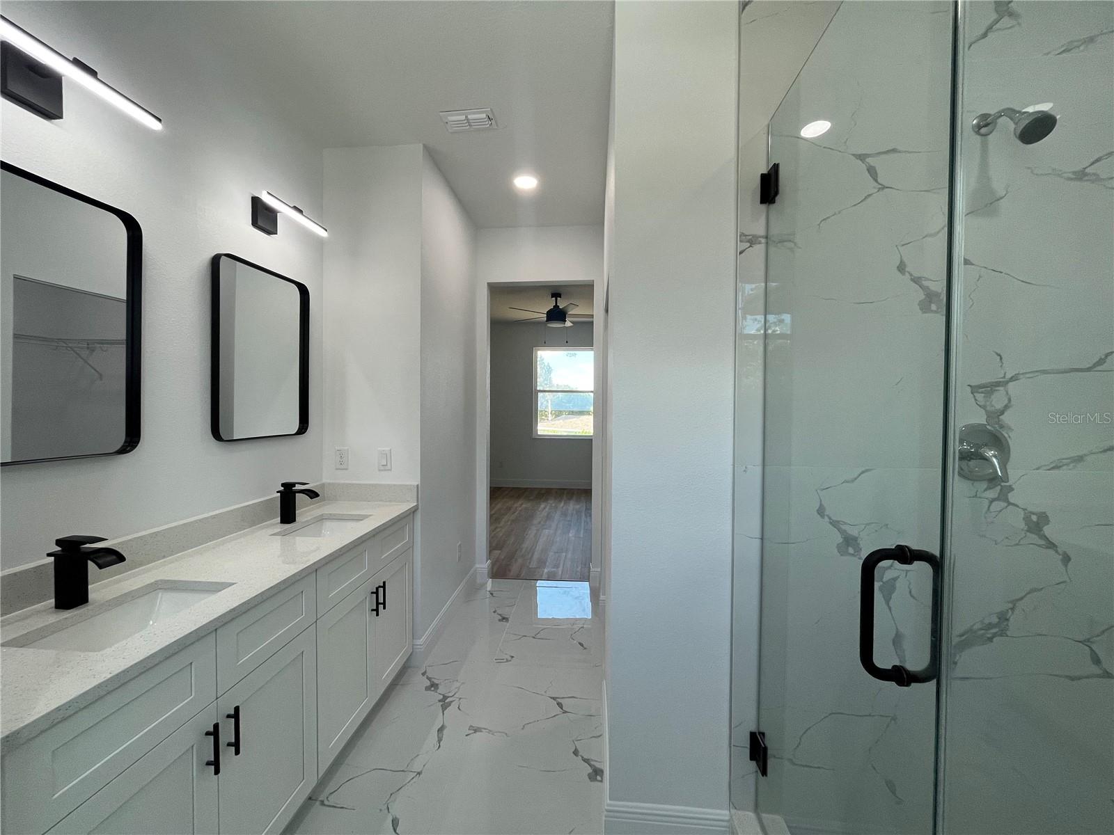 8110 N GREENWOOD AVE, TAMPA, FL, 33604