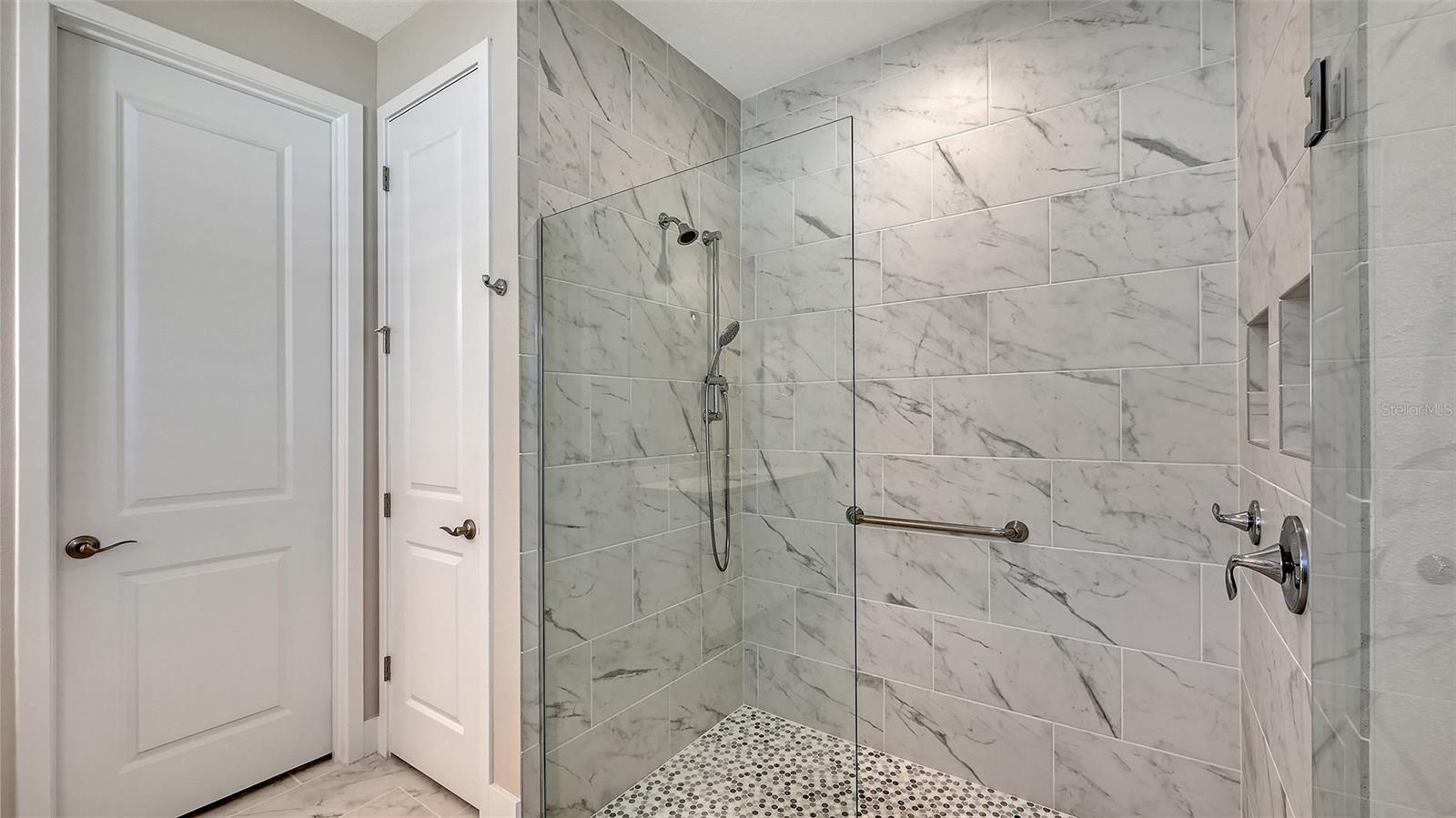 5521 BLUE WATER BLVD, SARASOTA, FL, 34238