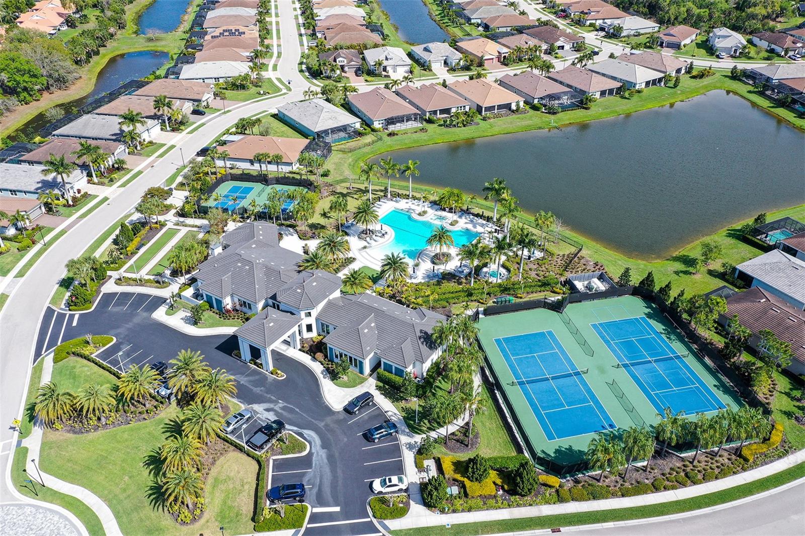 5521 BLUE WATER BLVD, SARASOTA, FL, 34238