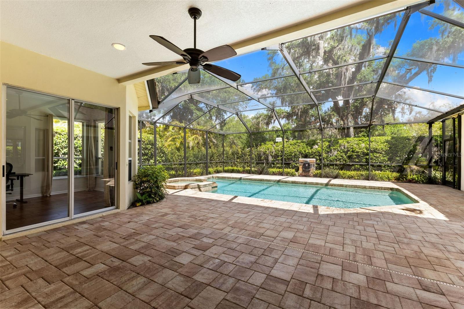 Large Screened Lanai