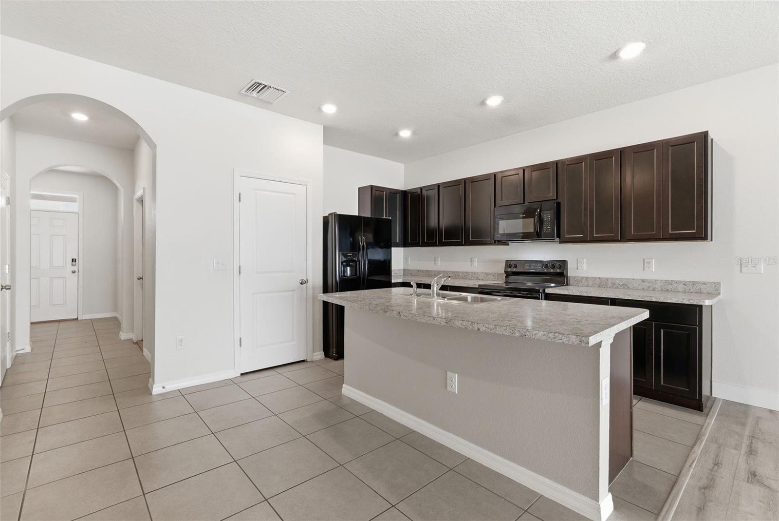 424 NEWMONT CIR, RUSKIN, FL, 33570