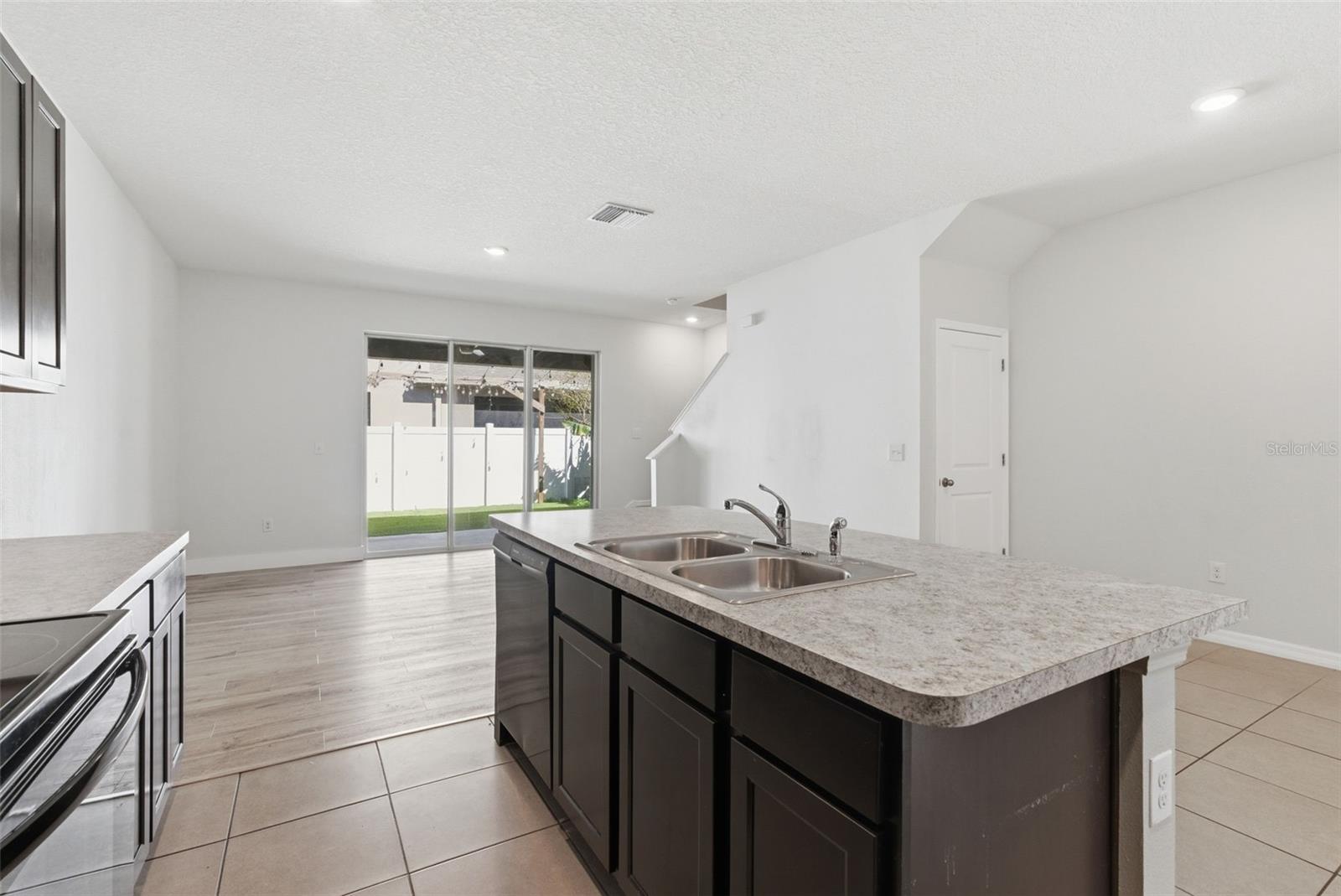 424 NEWMONT CIR, RUSKIN, FL, 33570