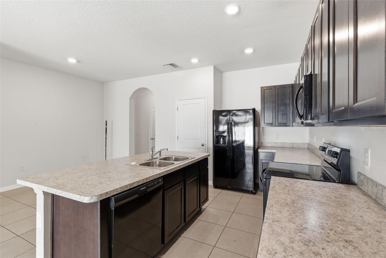 424 NEWMONT CIR, RUSKIN, FL, 33570