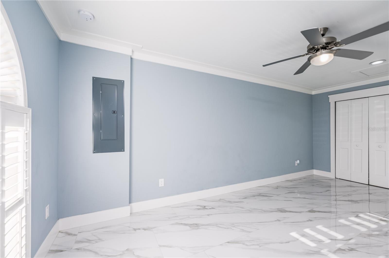 6814 N GLEN AVE, TAMPA, FL, 33614