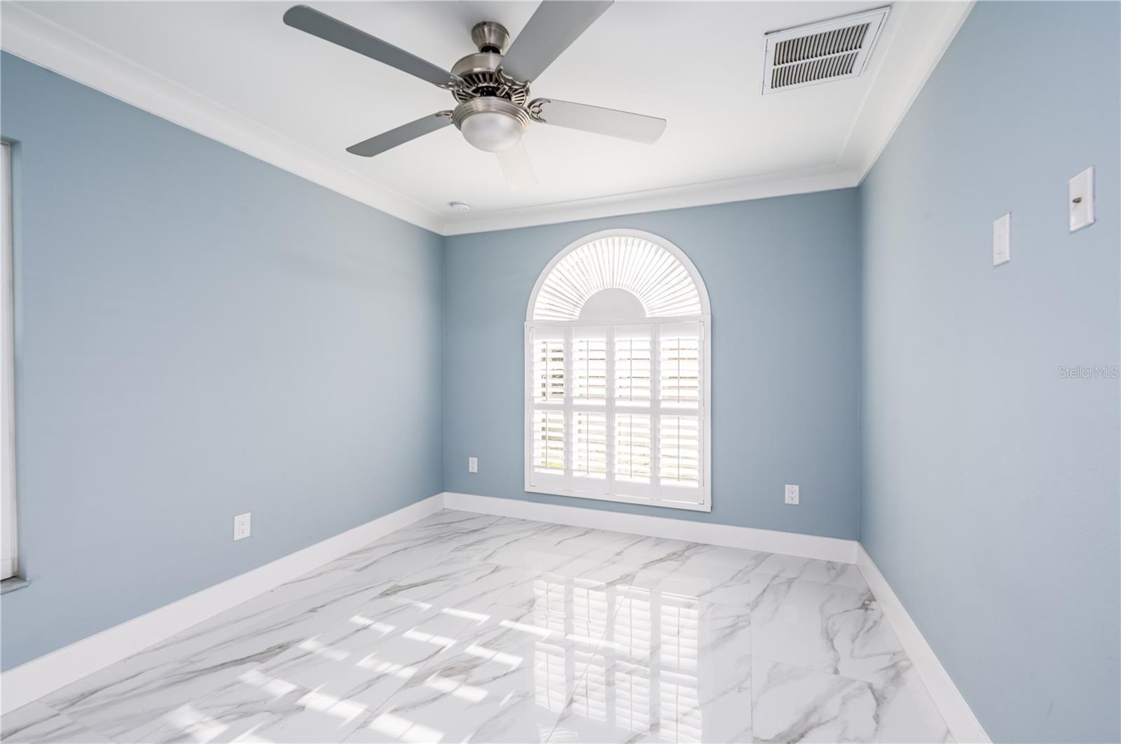 6814 N GLEN AVE, TAMPA, FL, 33614