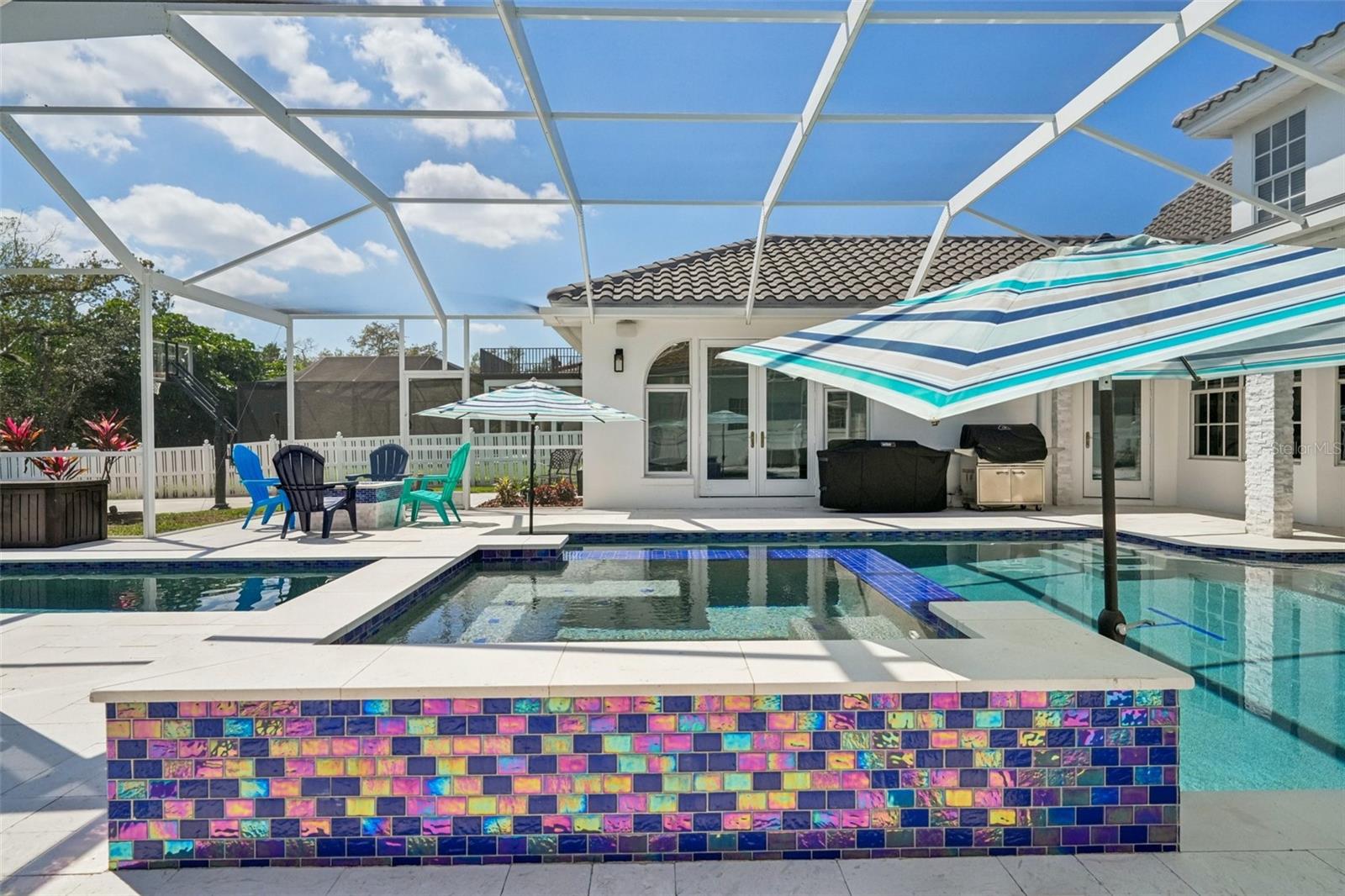 750 SAND PINE DR NE, ST PETERSBURG, FL, 33703