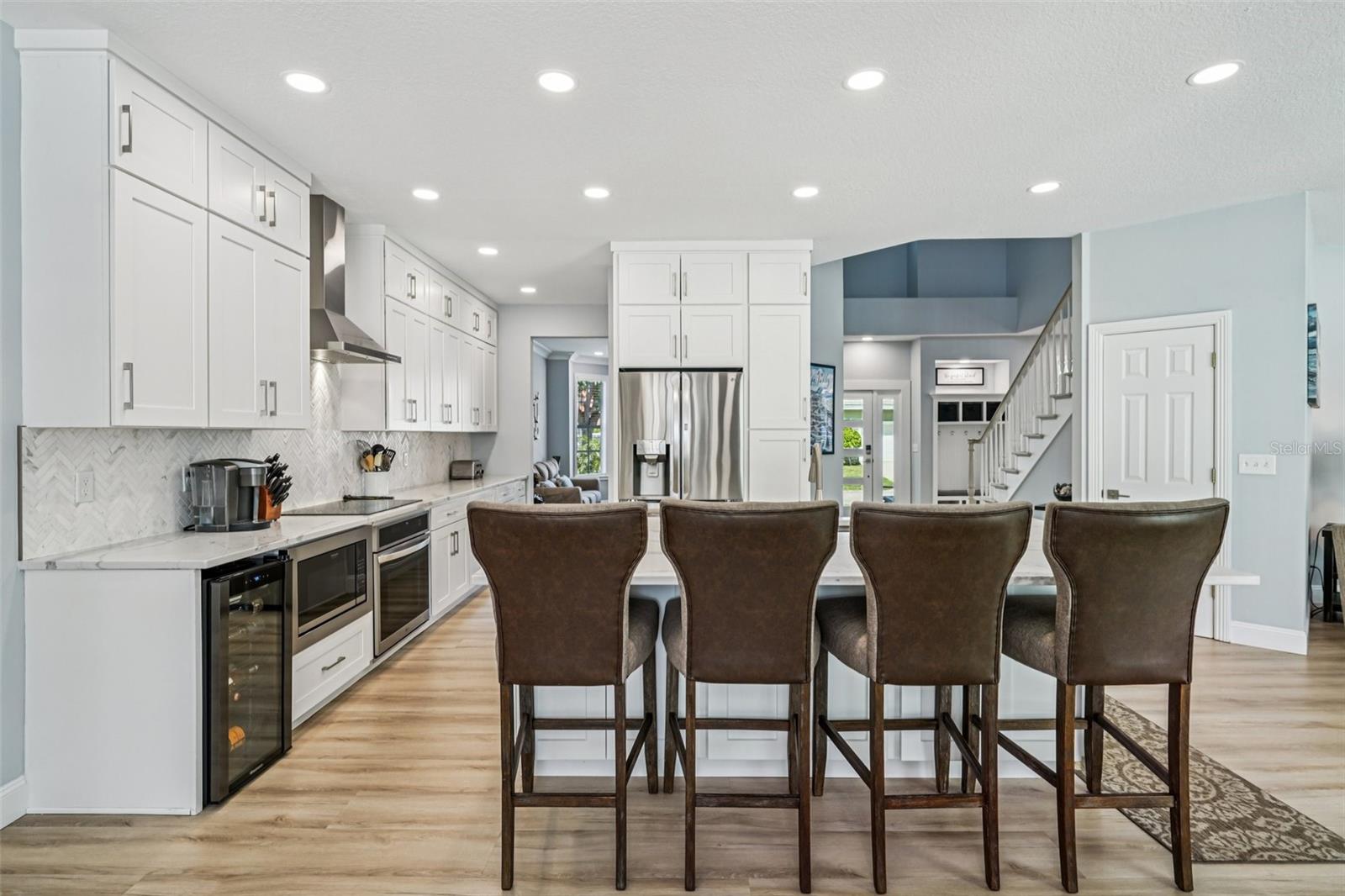 750 SAND PINE DR NE, ST PETERSBURG, FL, 33703