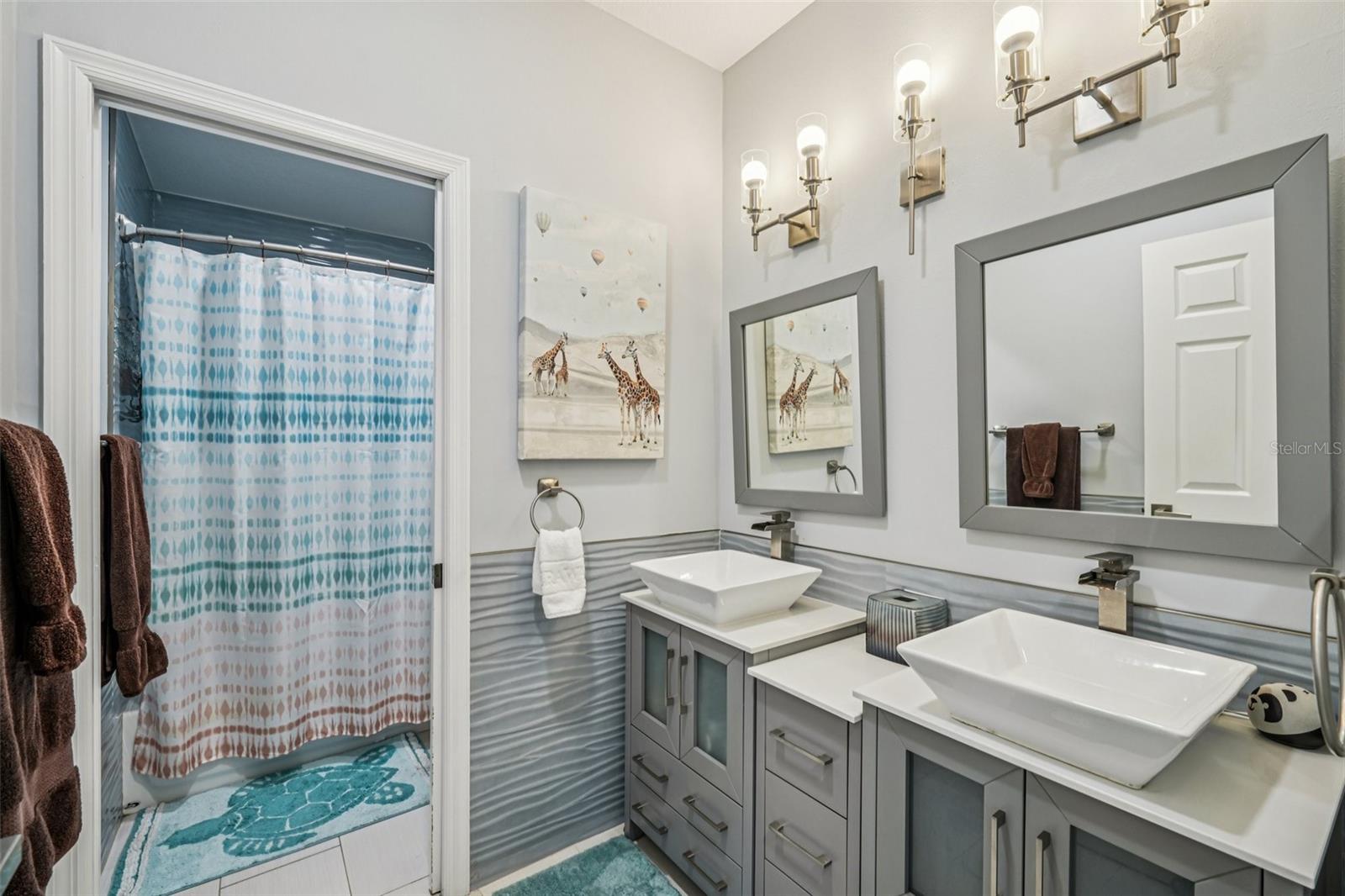 750 SAND PINE DR NE, ST PETERSBURG, FL, 33703