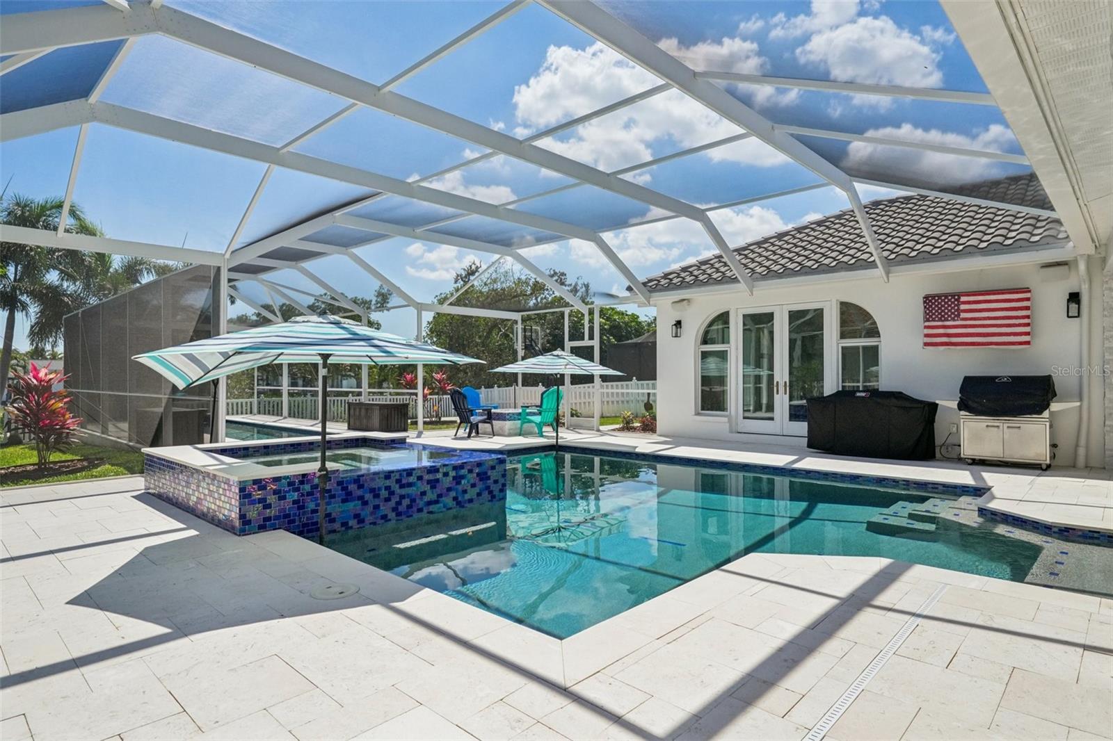 750 SAND PINE DR NE, ST PETERSBURG, FL, 33703