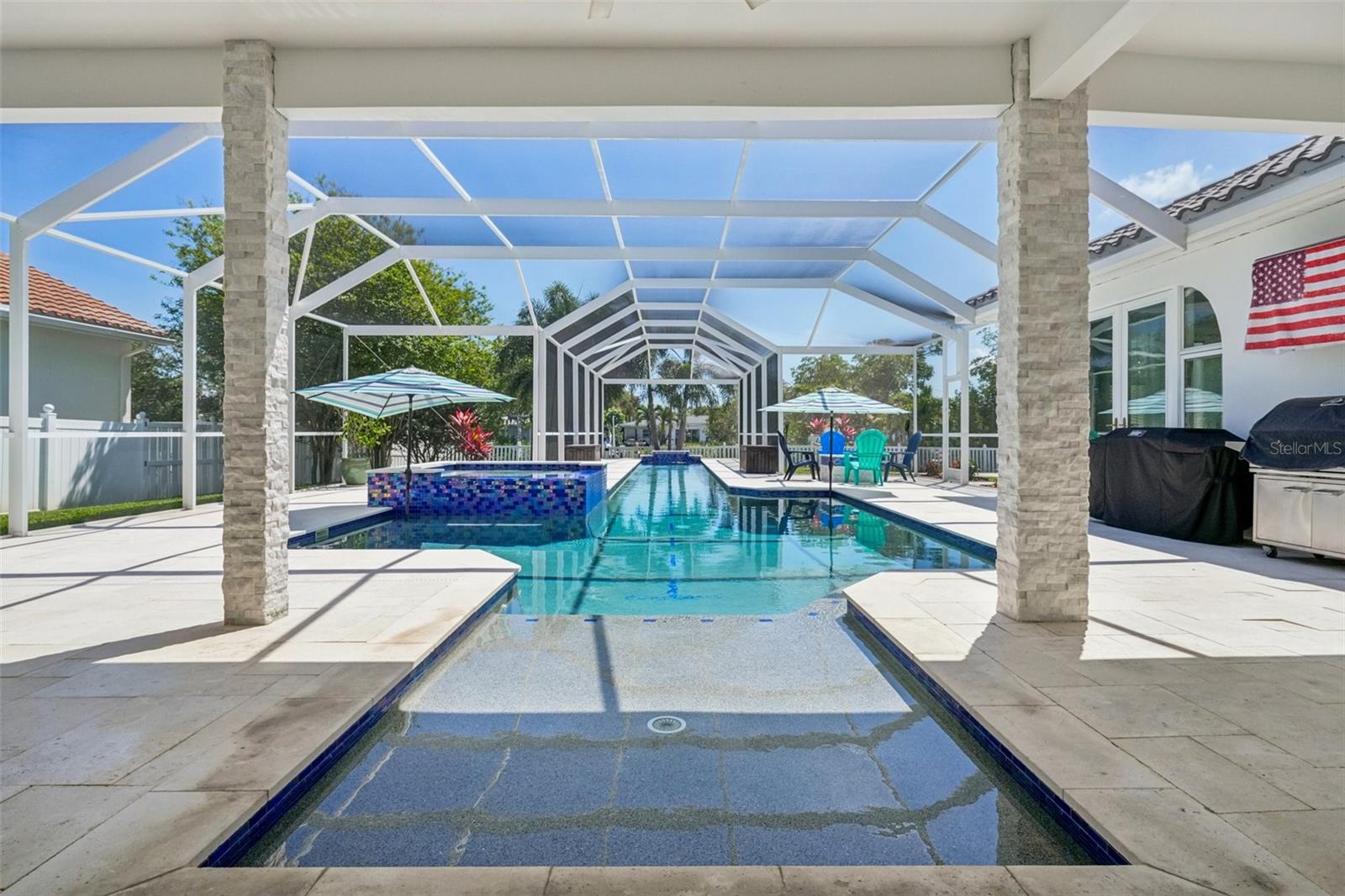750 SAND PINE DR NE, ST PETERSBURG, FL, 33703