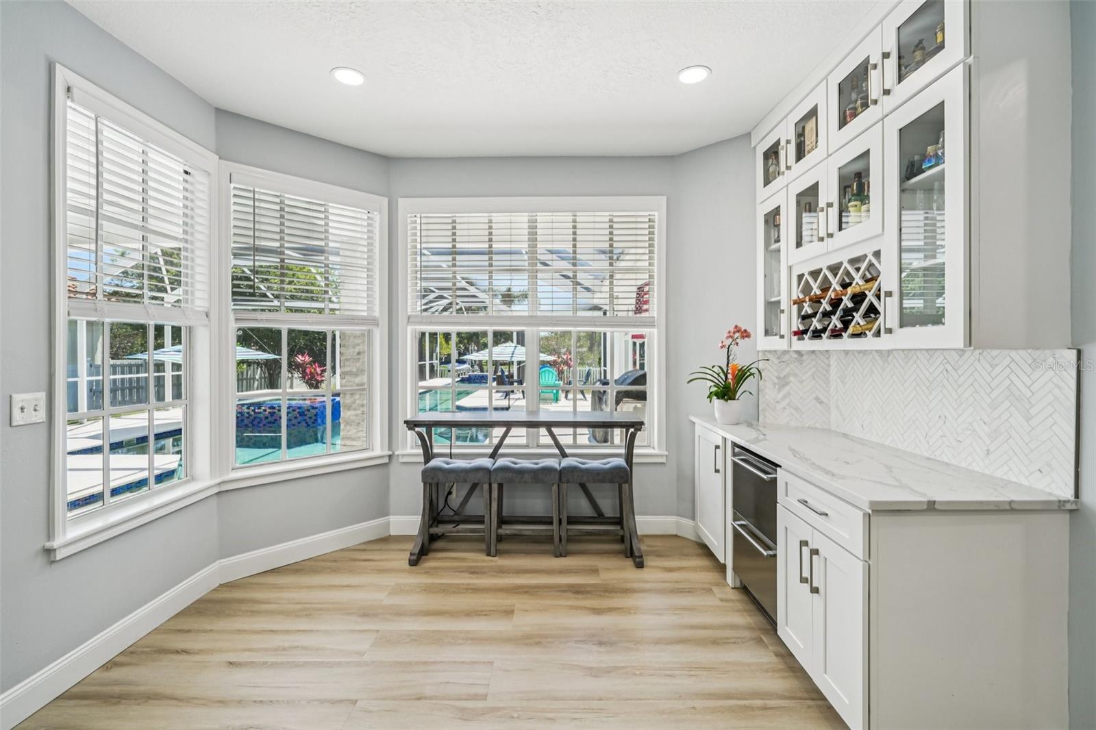 750 SAND PINE DR NE, ST PETERSBURG, FL, 33703