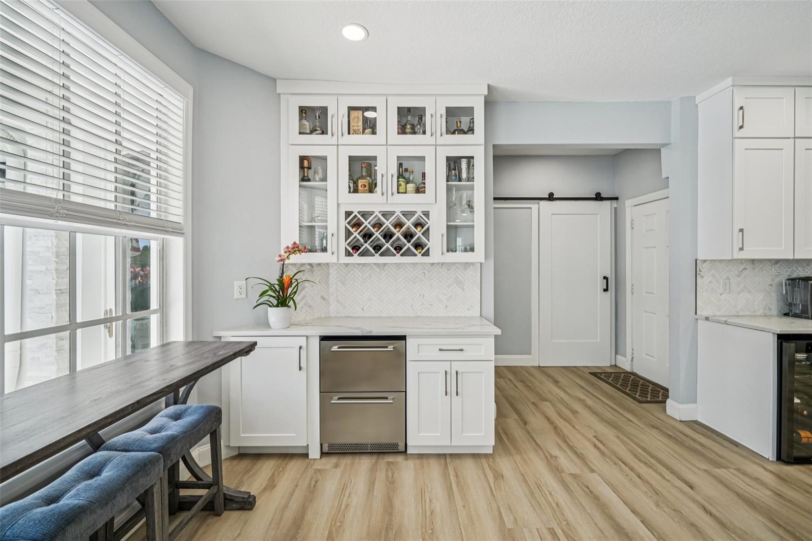 750 SAND PINE DR NE, ST PETERSBURG, FL, 33703