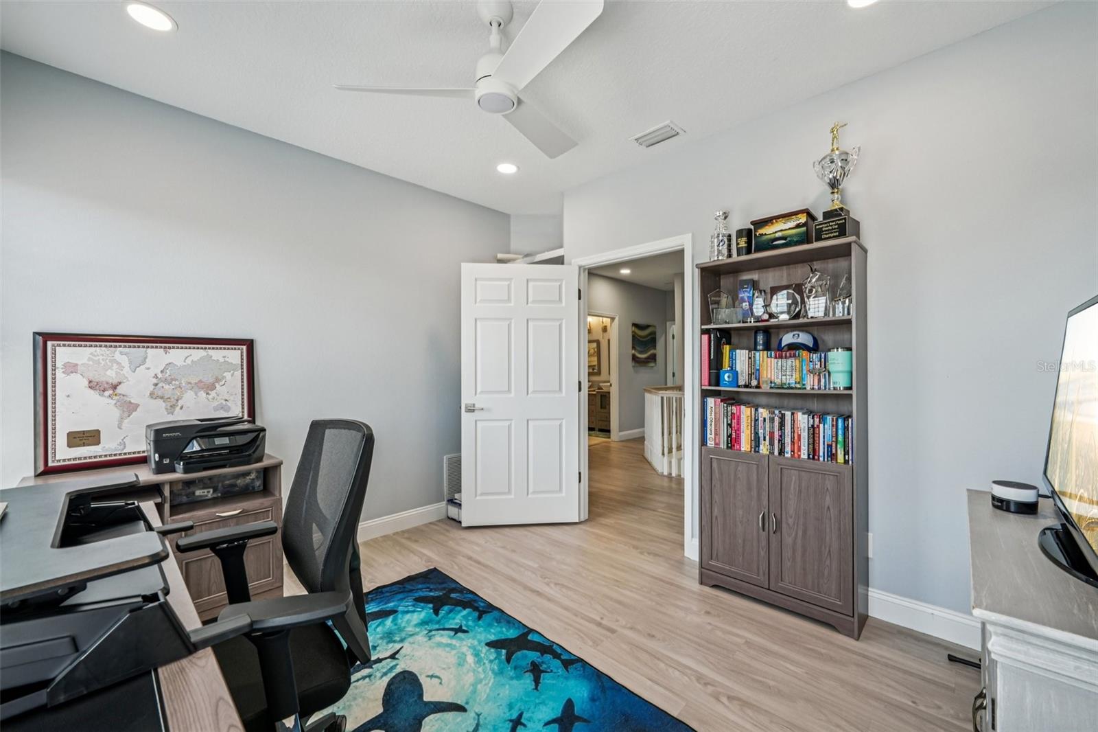750 SAND PINE DR NE, ST PETERSBURG, FL, 33703