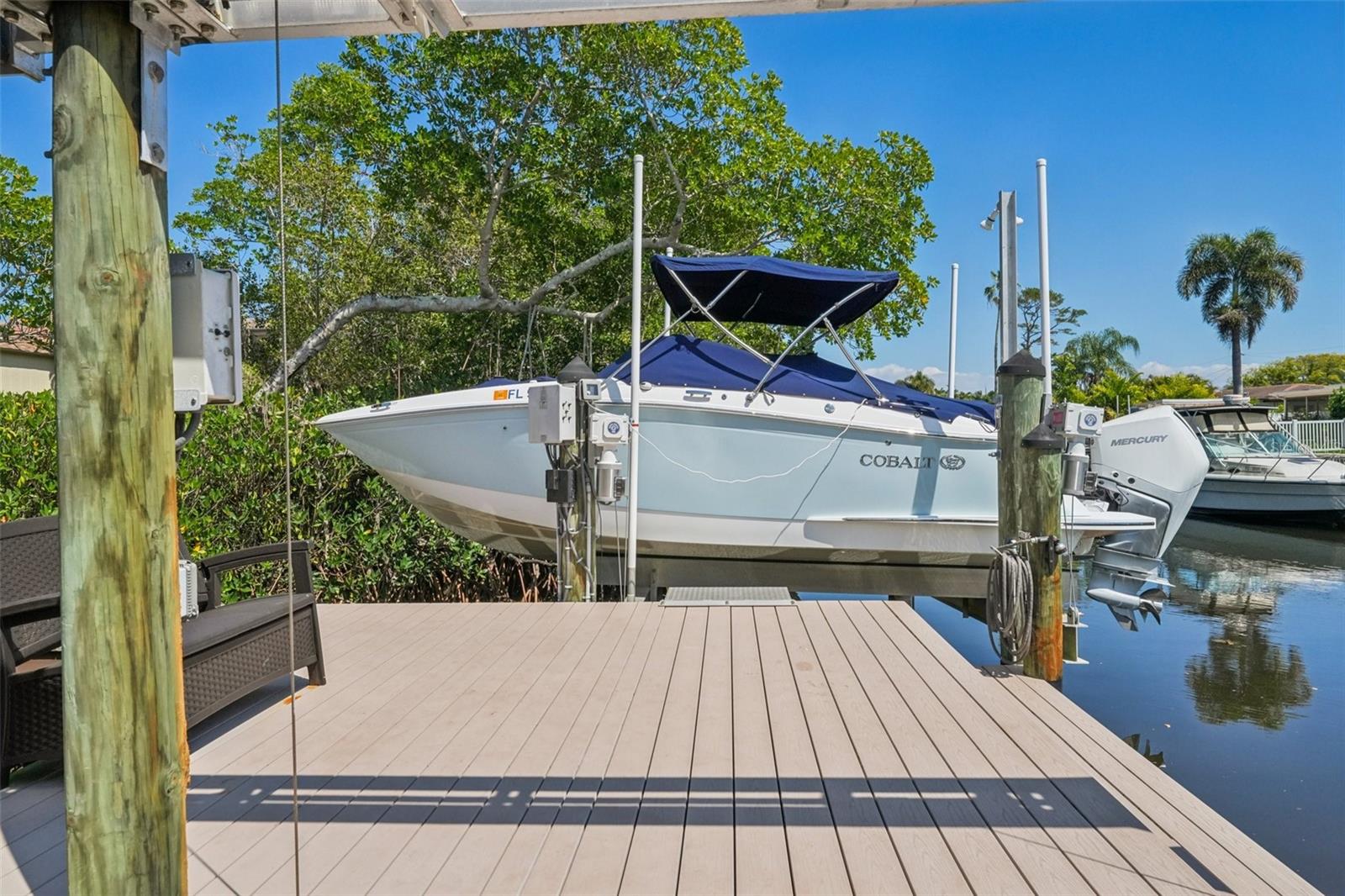 750 SAND PINE DR NE, ST PETERSBURG, FL, 33703