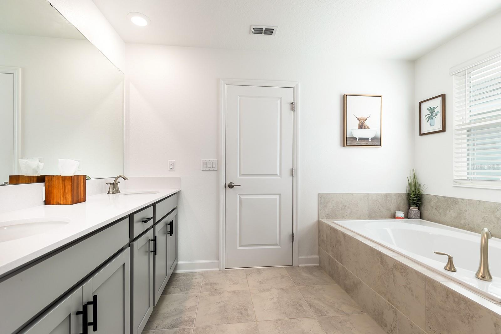 9935 INTRODUCTION WAY, ORLANDO, FL, 32832