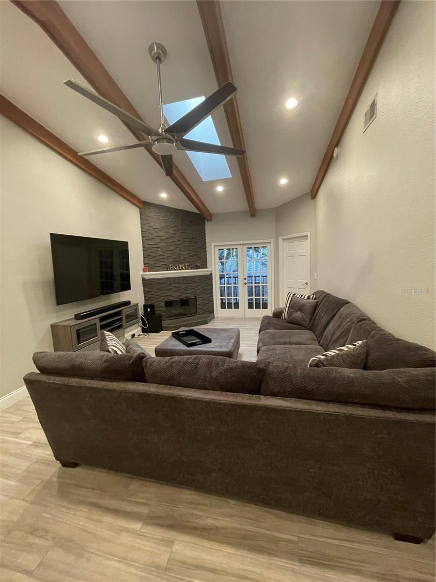 1450 MAHOGANY LN, PALM HARBOR, FL, 34683