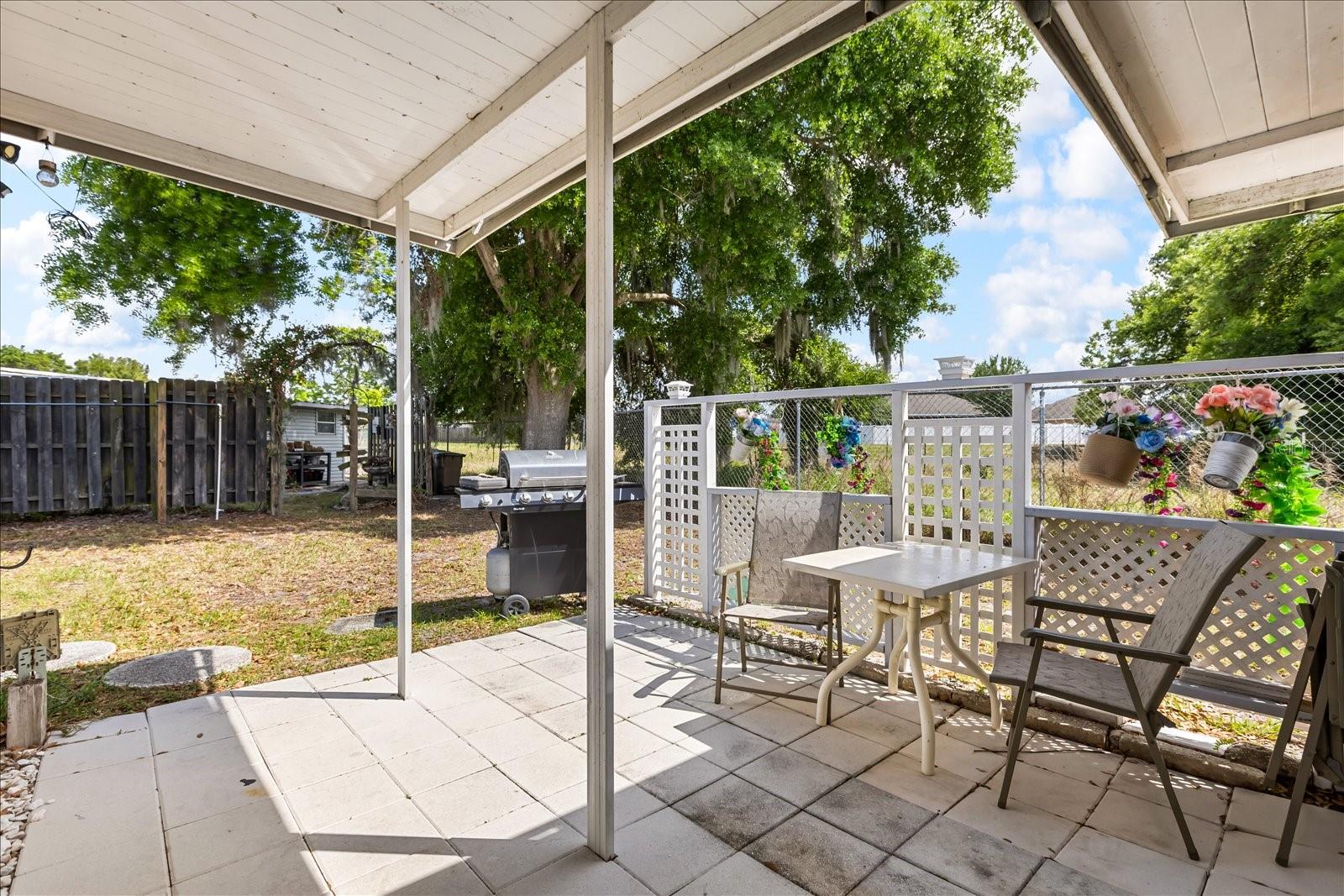 11504 HICKORY LN, TAVARES, FL, 32778
