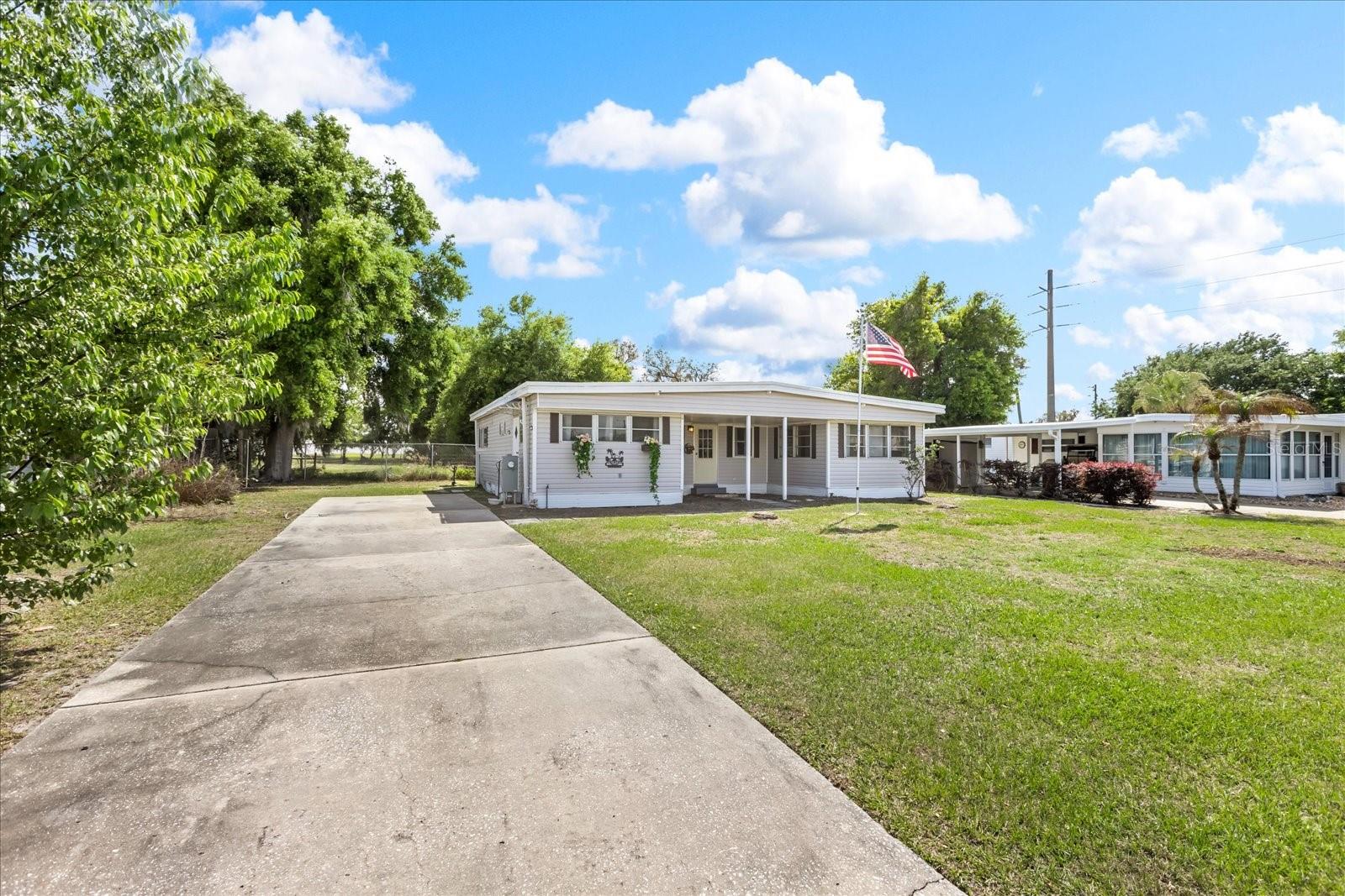 11504 HICKORY LN, TAVARES, FL, 32778