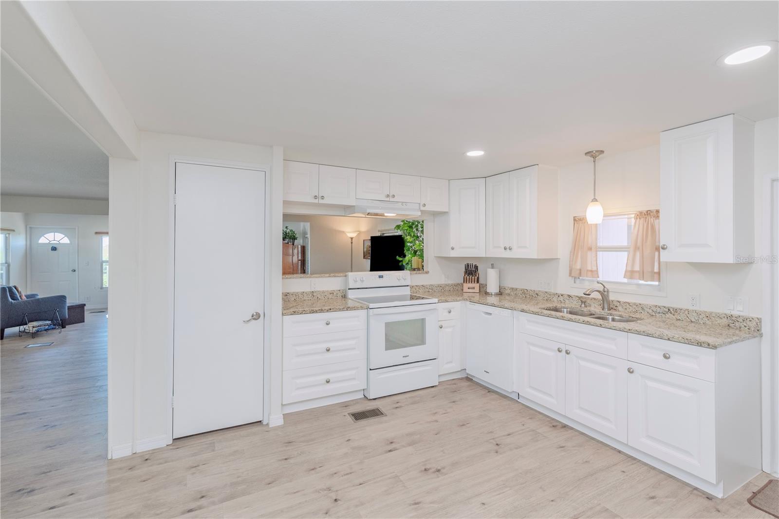 4851 W GANDY BLVD #23C, TAMPA, FL, 33611