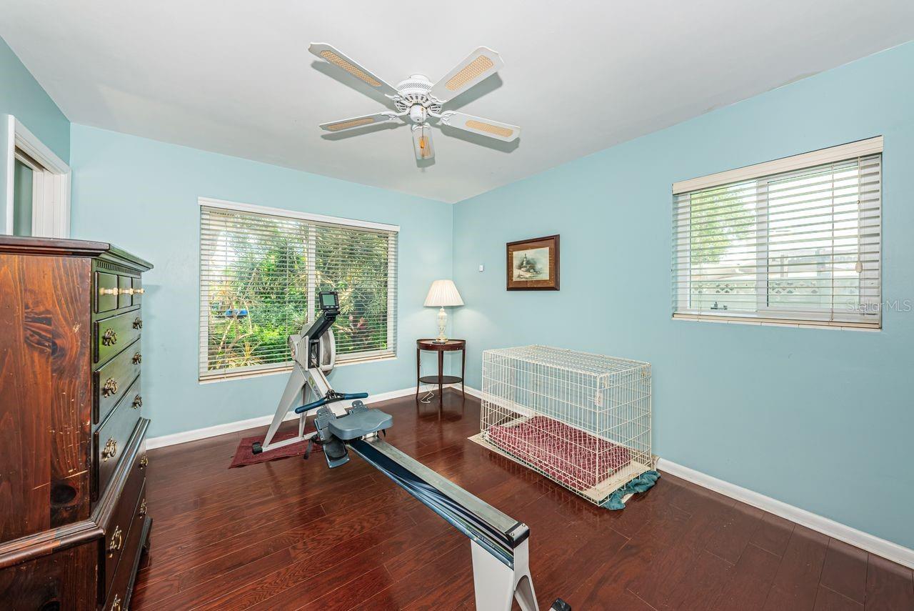 1704 CYPRESS AVE, BELLEAIR, FL, 33756
